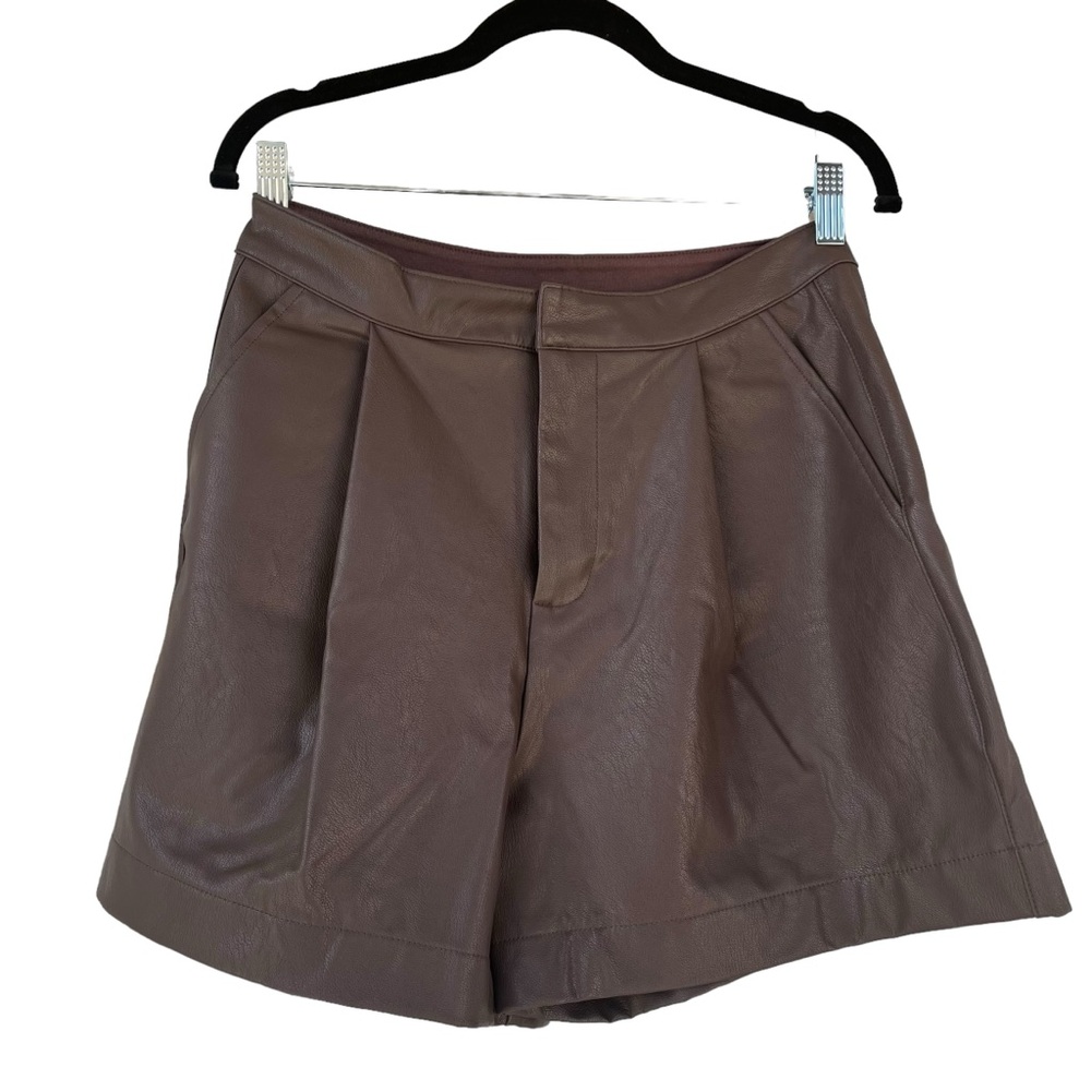 Splendid Brown Vegan Leather High-Waisted‎ Pleated Shorts - Picture 2 of 7